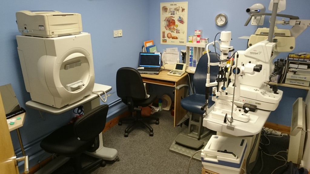 Book an Eye Exam - Optomeyes Opticians, East Kilbride